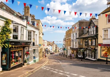 Moving to Lyme Regis: A Complete Guide for Home Movers
